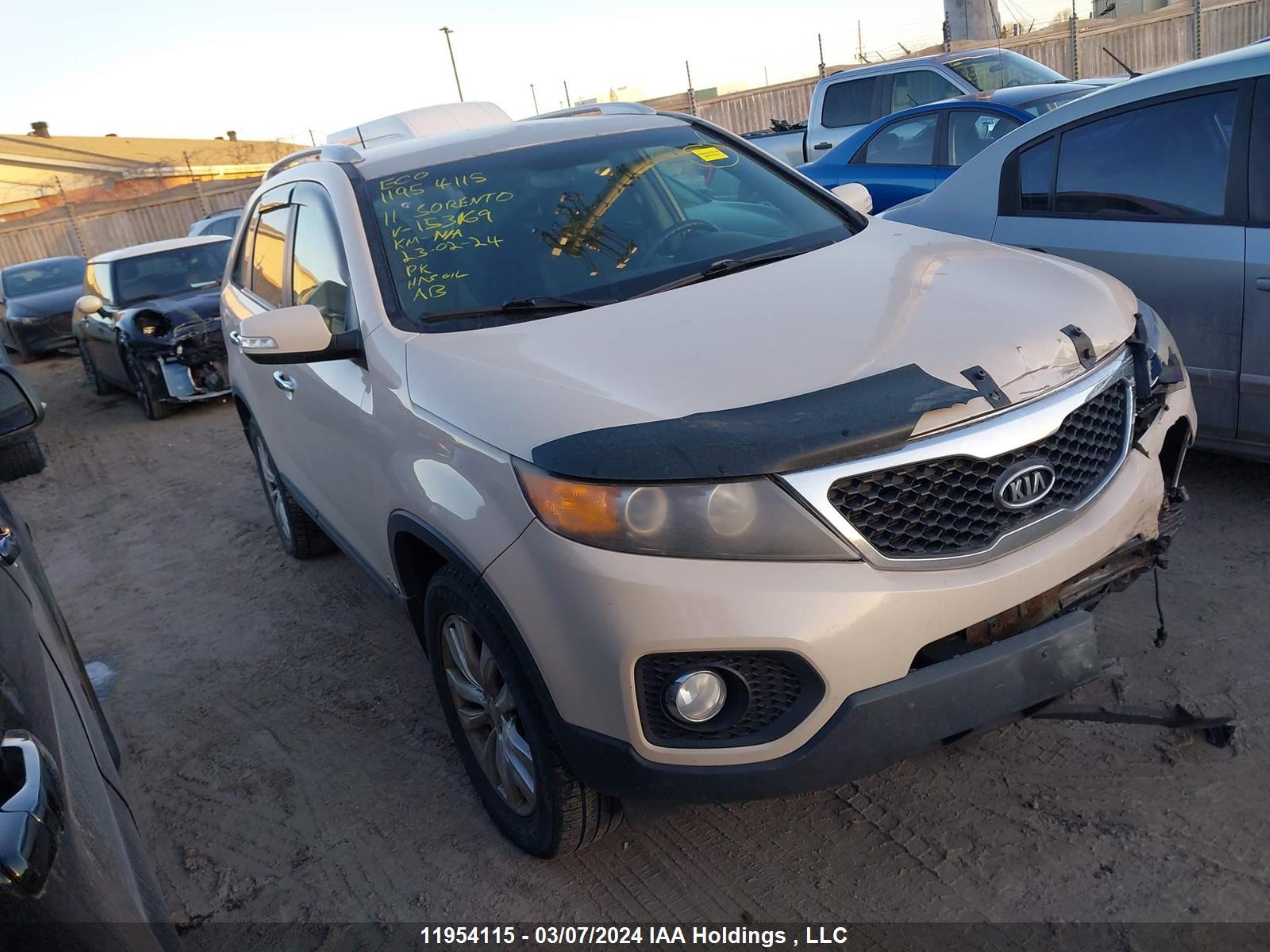 Photo 0 VIN: 5XYKTDA27BG153169 - KIA SORENTO 