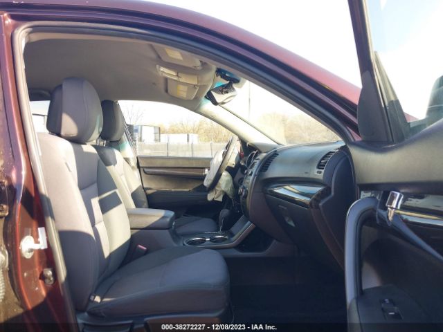 Photo 4 VIN: 5XYKTDA27CG264581 - KIA SORENTO 