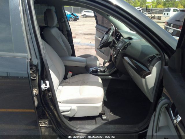 Photo 4 VIN: 5XYKTDA27DG368473 - KIA SORENTO 