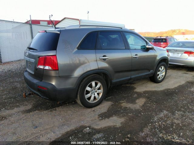 Photo 3 VIN: 5XYKTDA27DG403934 - KIA SORENTO 