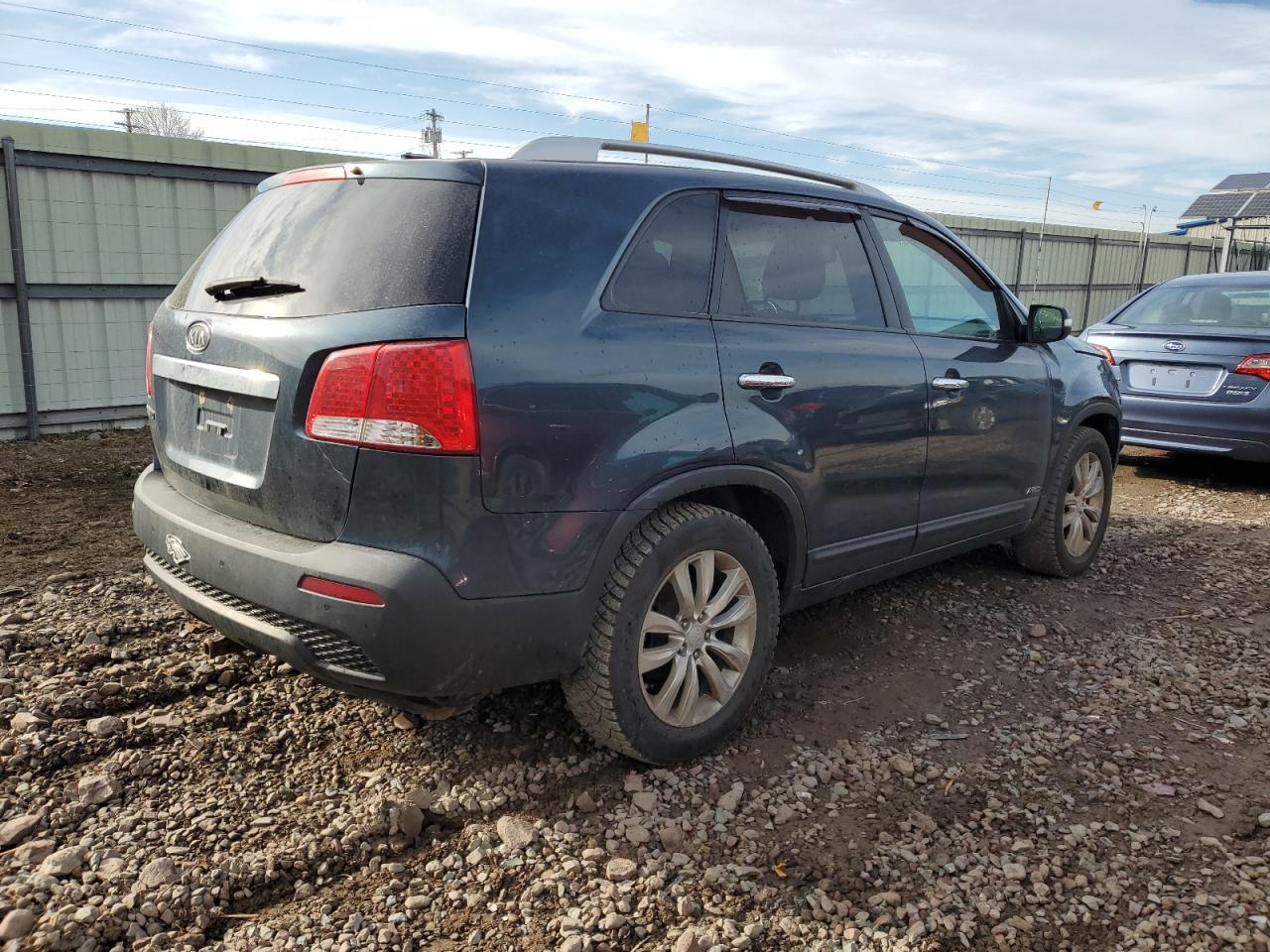 Photo 2 VIN: 5XYKTDA28BG066882 - KIA SORENTO 