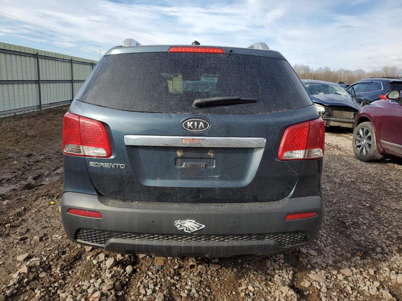 Photo 5 VIN: 5XYKTDA28BG066882 - KIA SORENTO 