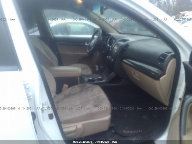 Photo 4 VIN: 5XYKTDA28BG072441 - KIA SORENTO 