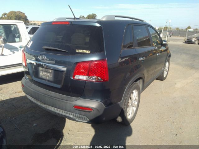 Photo 3 VIN: 5XYKTDA28BG174550 - KIA SORENTO 