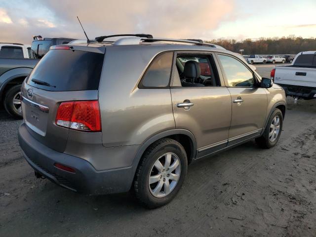 Photo 2 VIN: 5XYKTDA29DG368281 - KIA SORENTO LX 