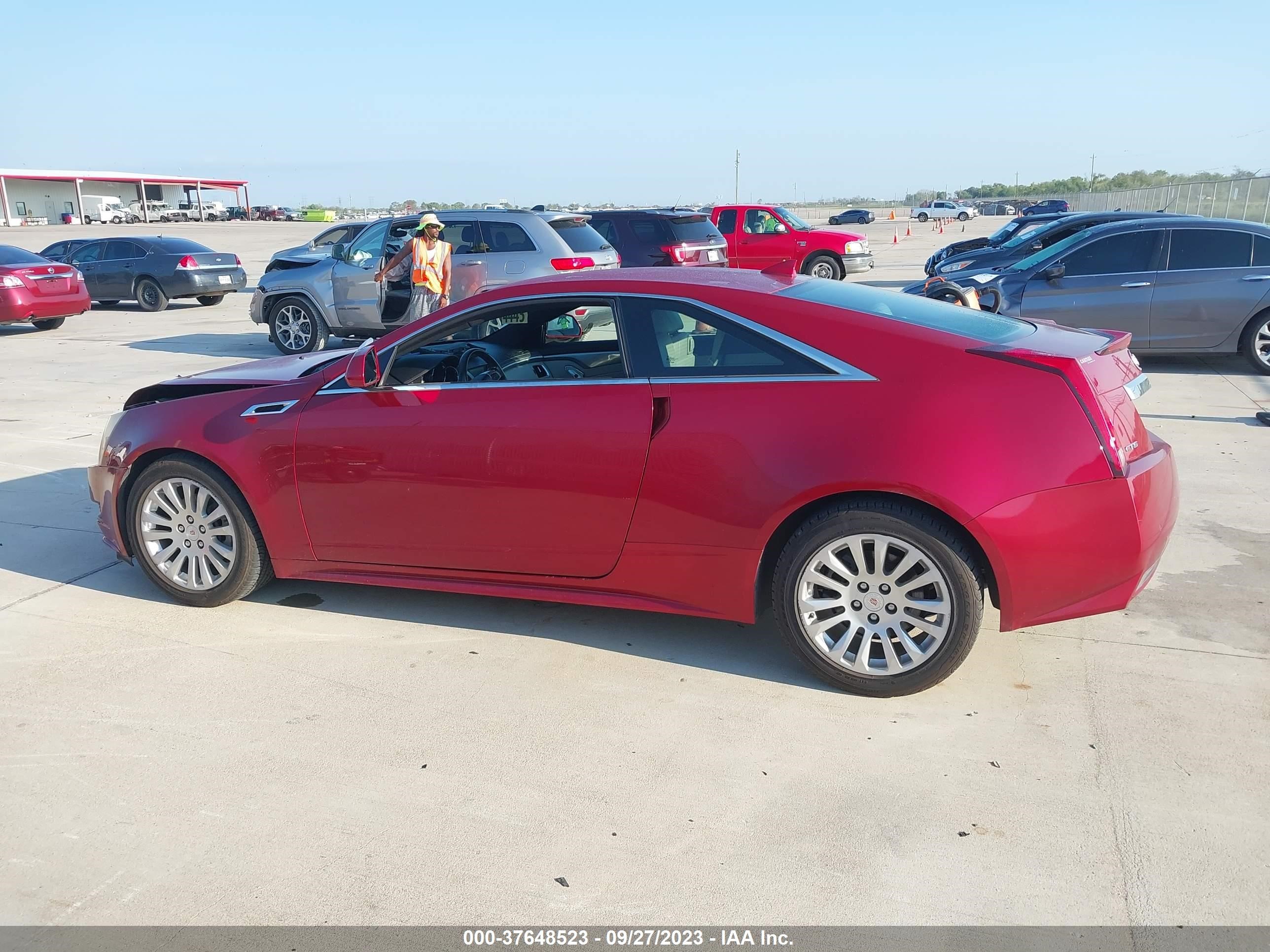 Photo 13 VIN: 5XYKTDA2XBG059075 - CADILLAC CTS 