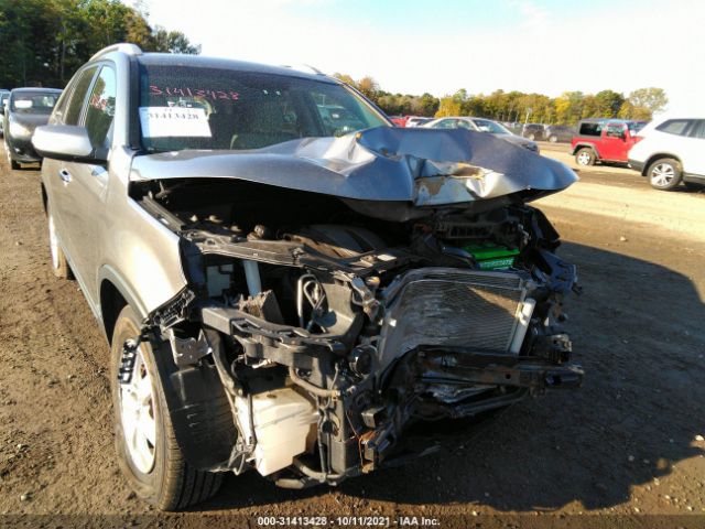 Photo 5 VIN: 5XYKTDA2XDG327299 - KIA SORENTO 