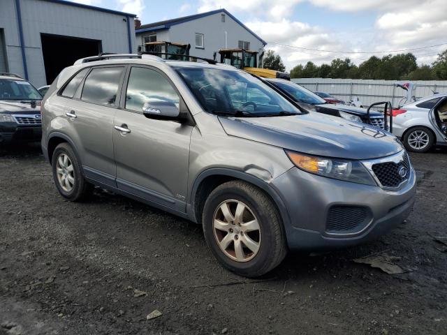 Photo 3 VIN: 5XYKTDA2XDG348301 - KIA SORENTO LX 