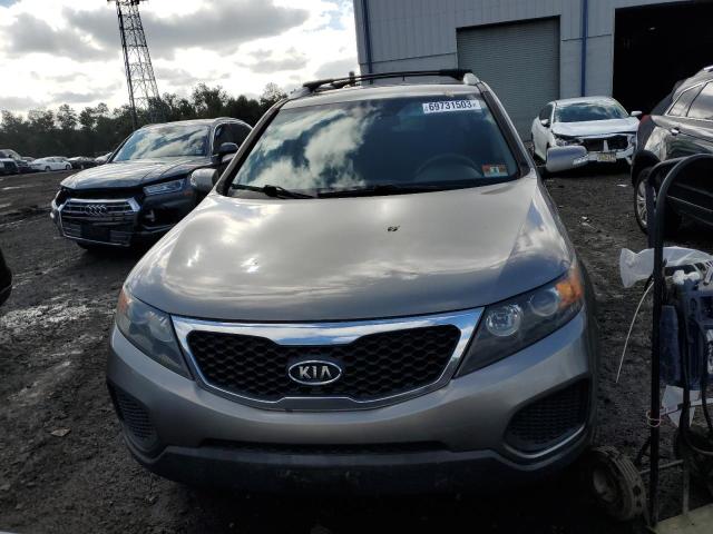 Photo 4 VIN: 5XYKTDA2XDG348301 - KIA SORENTO LX 