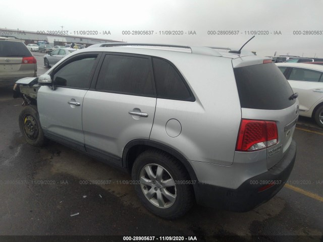 Photo 2 VIN: 5XYKTDA2XDG388653 - KIA SORENTO 