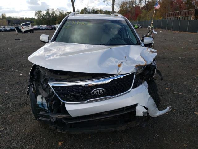 Photo 4 VIN: 5XYKTDA60FG568990 - KIA SORENTO 