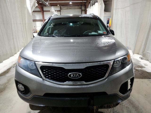 Photo 4 VIN: 5XYKTDA61DG358797 - KIA SORENTO 