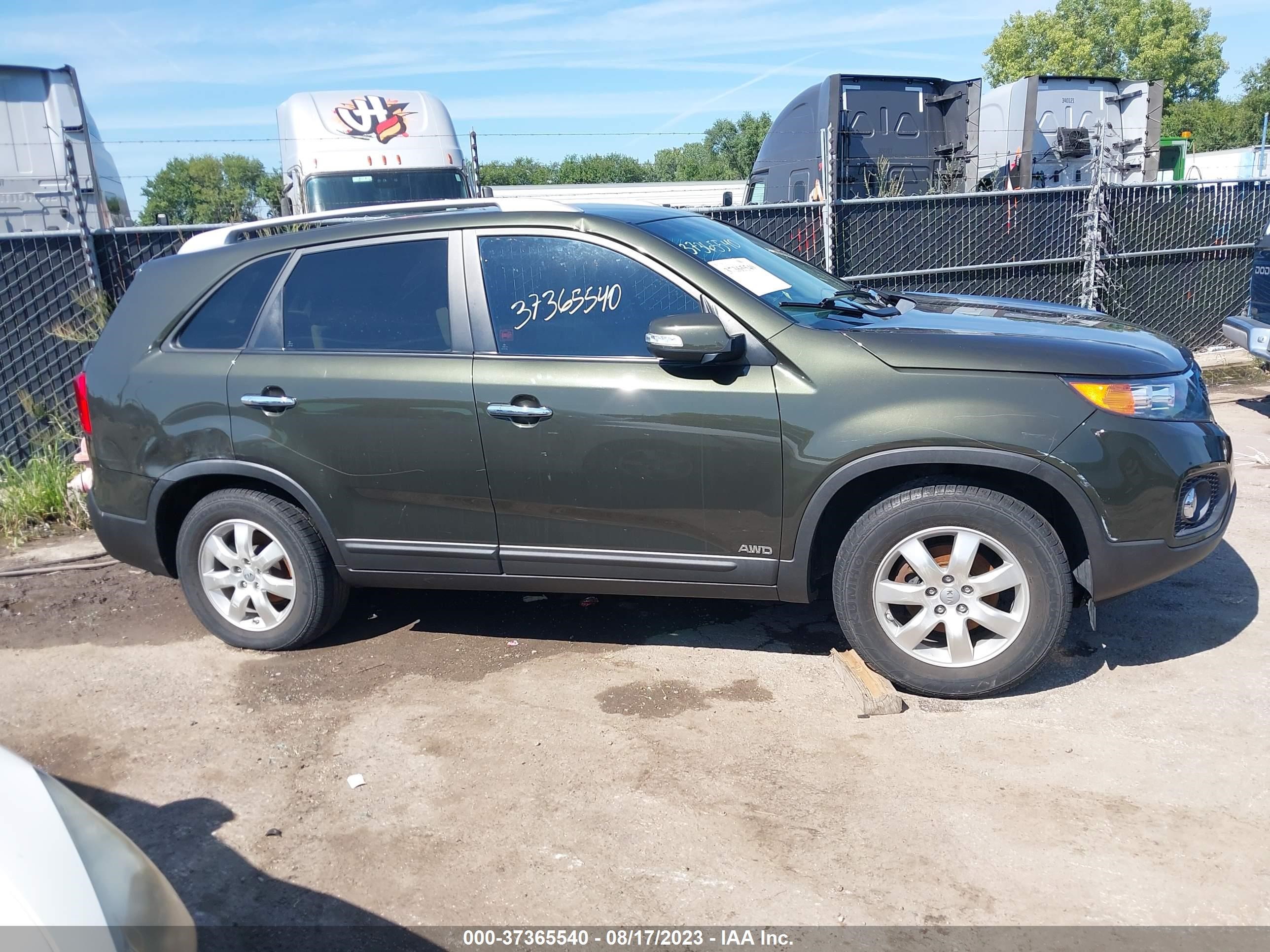 Photo 12 VIN: 5XYKTDA62CG274793 - KIA SORENTO 