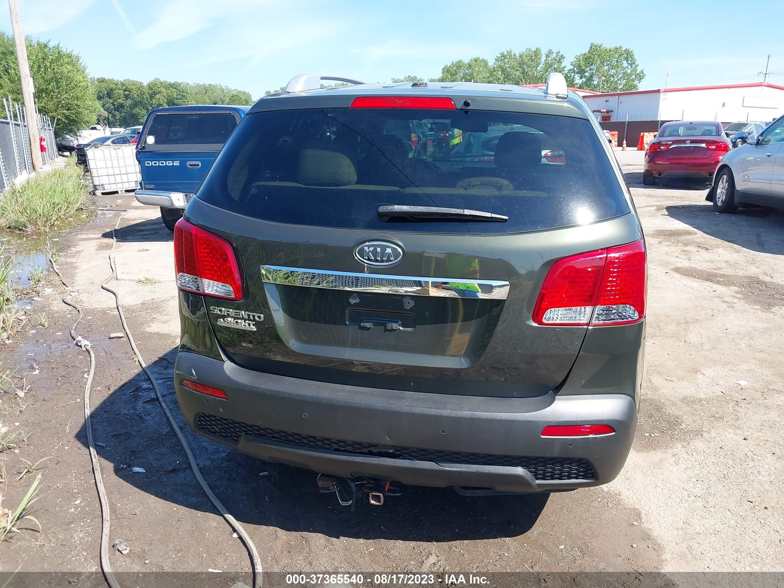 Photo 15 VIN: 5XYKTDA62CG274793 - KIA SORENTO 