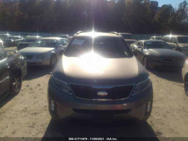 Photo 5 VIN: 5XYKTDA62FG576525 - KIA SORENTO 