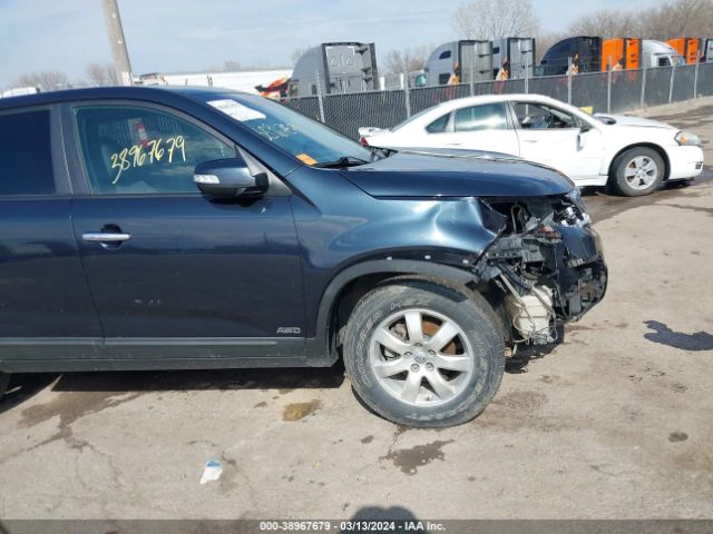 Photo 5 VIN: 5XYKTDA63DG332184 - KIA SORENTO 