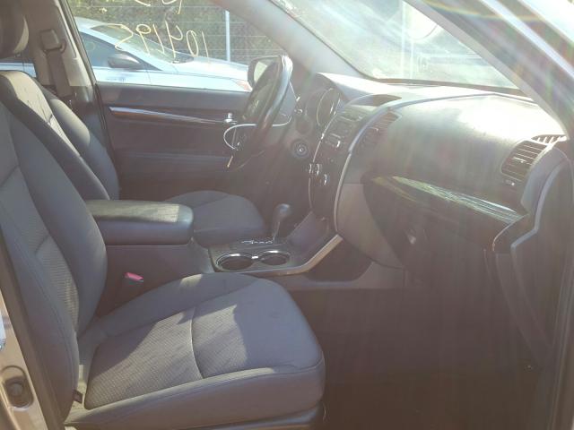 Photo 4 VIN: 5XYKTDA63DG405196 - KIA SORENTO LX 