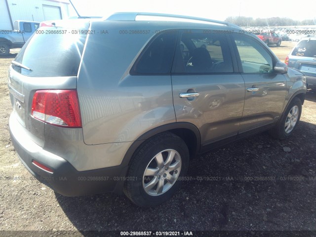 Photo 3 VIN: 5XYKTDA64CG197117 - KIA SORENTO 