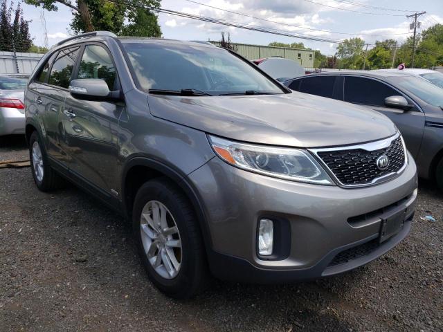 Photo 3 VIN: 5XYKTDA64FG639575 - KIA SORENTO LX 