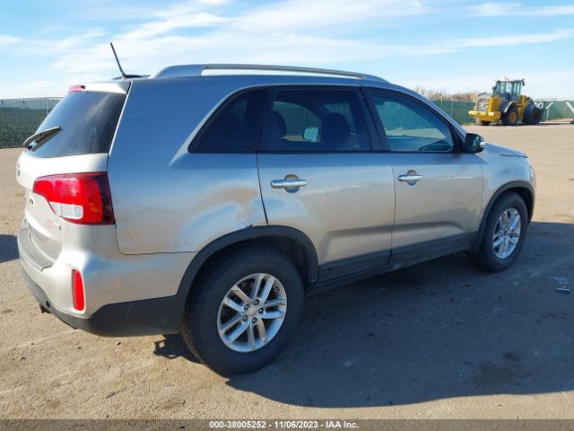 Photo 3 VIN: 5XYKTDA67FG563477 - KIA SORENTO 