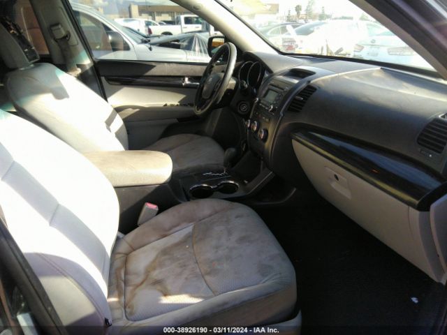 Photo 4 VIN: 5XYKTDA68CG235190 - KIA SORENTO 