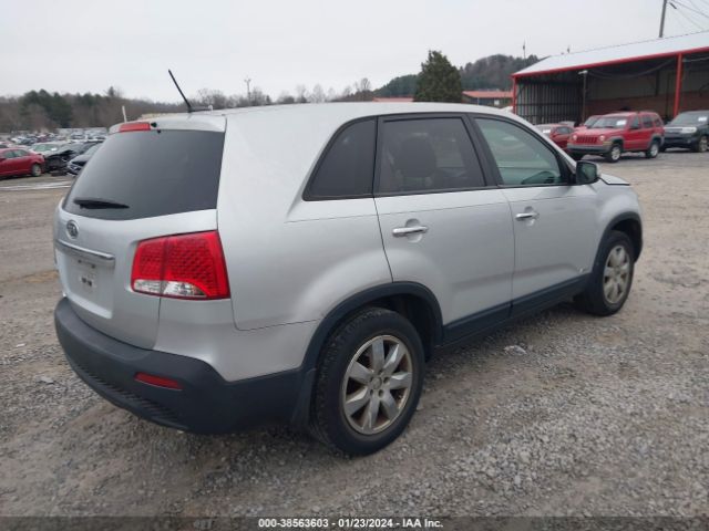 Photo 3 VIN: 5XYKTDA69DG375315 - KIA SORENTO 