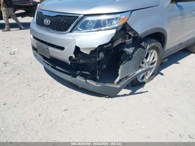 Photo 5 VIN: 5XYKTDA6XEG502574 - KIA SORENTO 