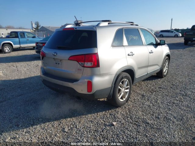 Photo 3 VIN: 5XYKTDA6XFG565336 - KIA SORENTO 