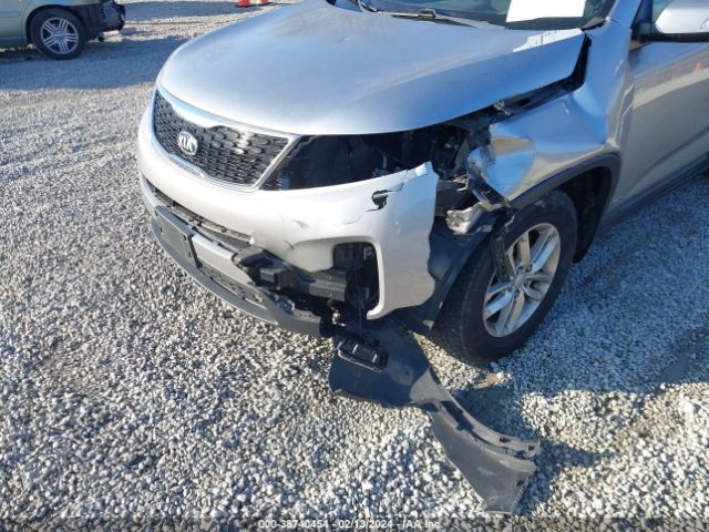 Photo 5 VIN: 5XYKTDA6XFG565336 - KIA SORENTO 