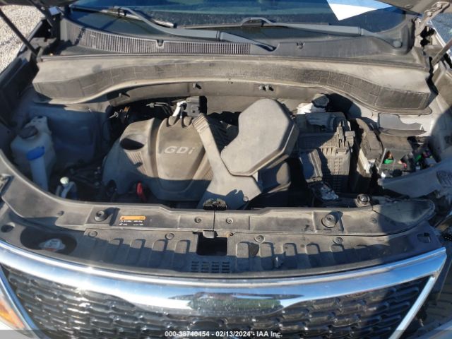 Photo 9 VIN: 5XYKTDA6XFG565336 - KIA SORENTO 