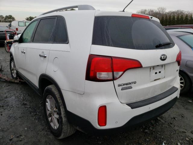 Photo 2 VIN: 5XYKTDA6XFG568396 - KIA SORENTO LX 