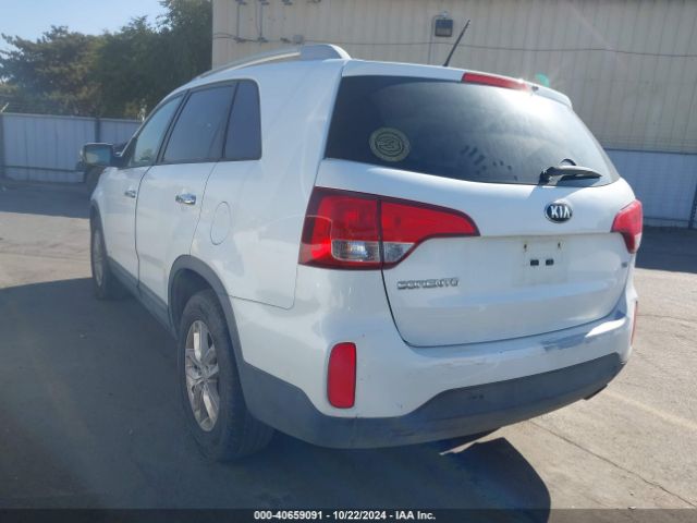 Photo 2 VIN: 5XYKTDA70FG605321 - KIA SORENTO 