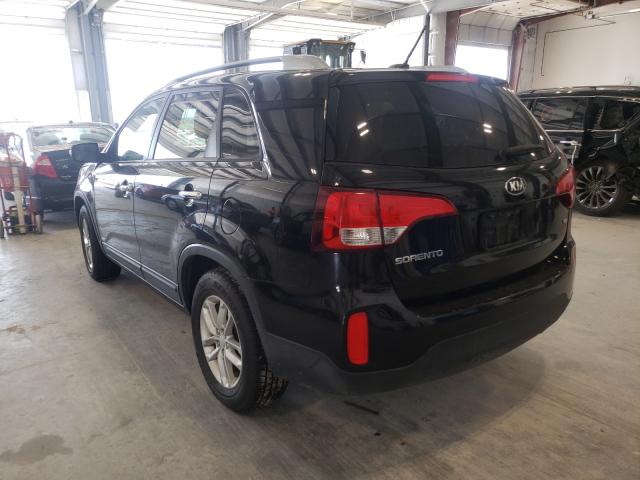 Photo 2 VIN: 5XYKTDA70FG651084 - KIA SORENTO LX 