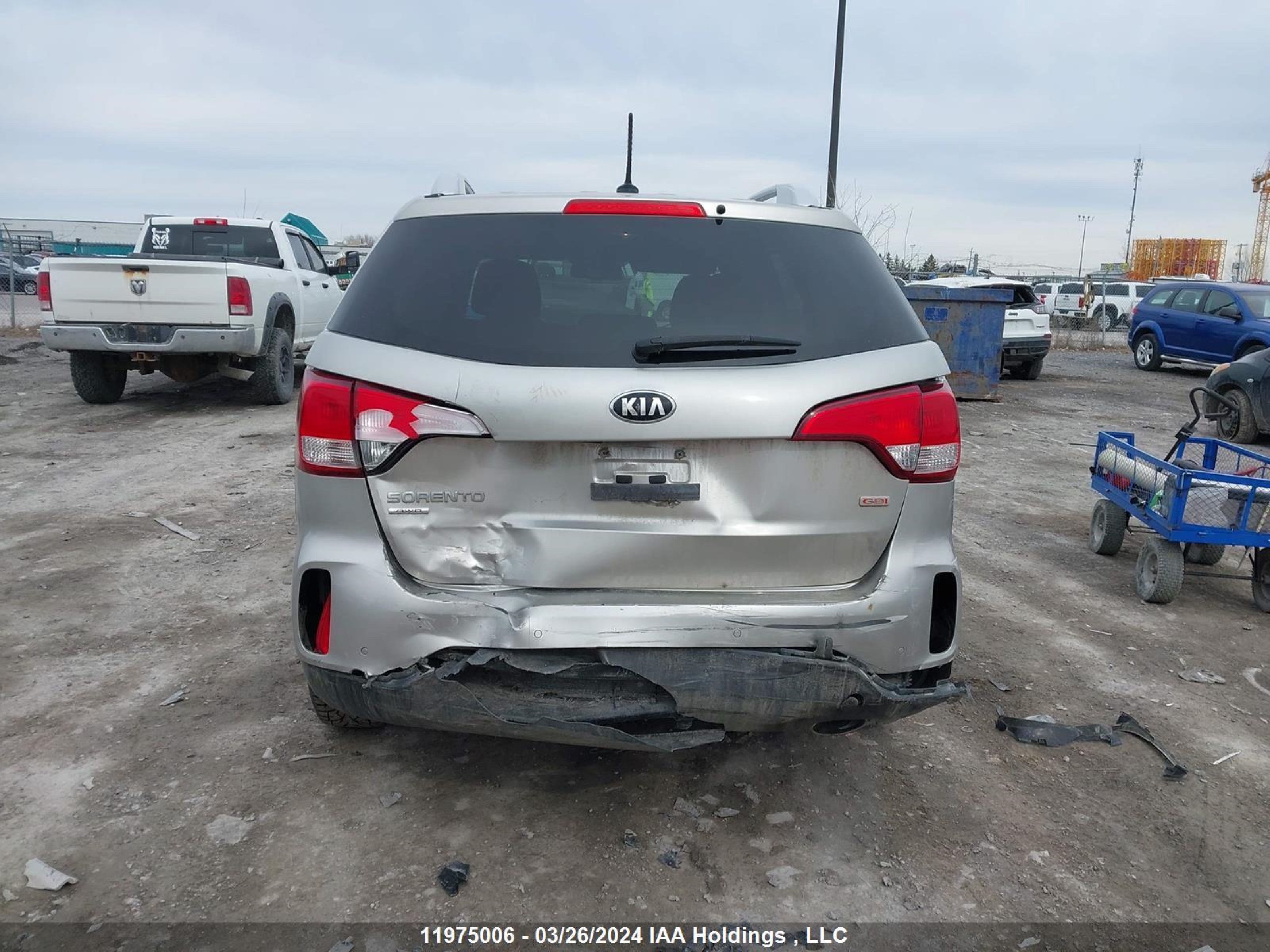 Photo 15 VIN: 5XYKTDA71FG557909 - KIA SORENTO 