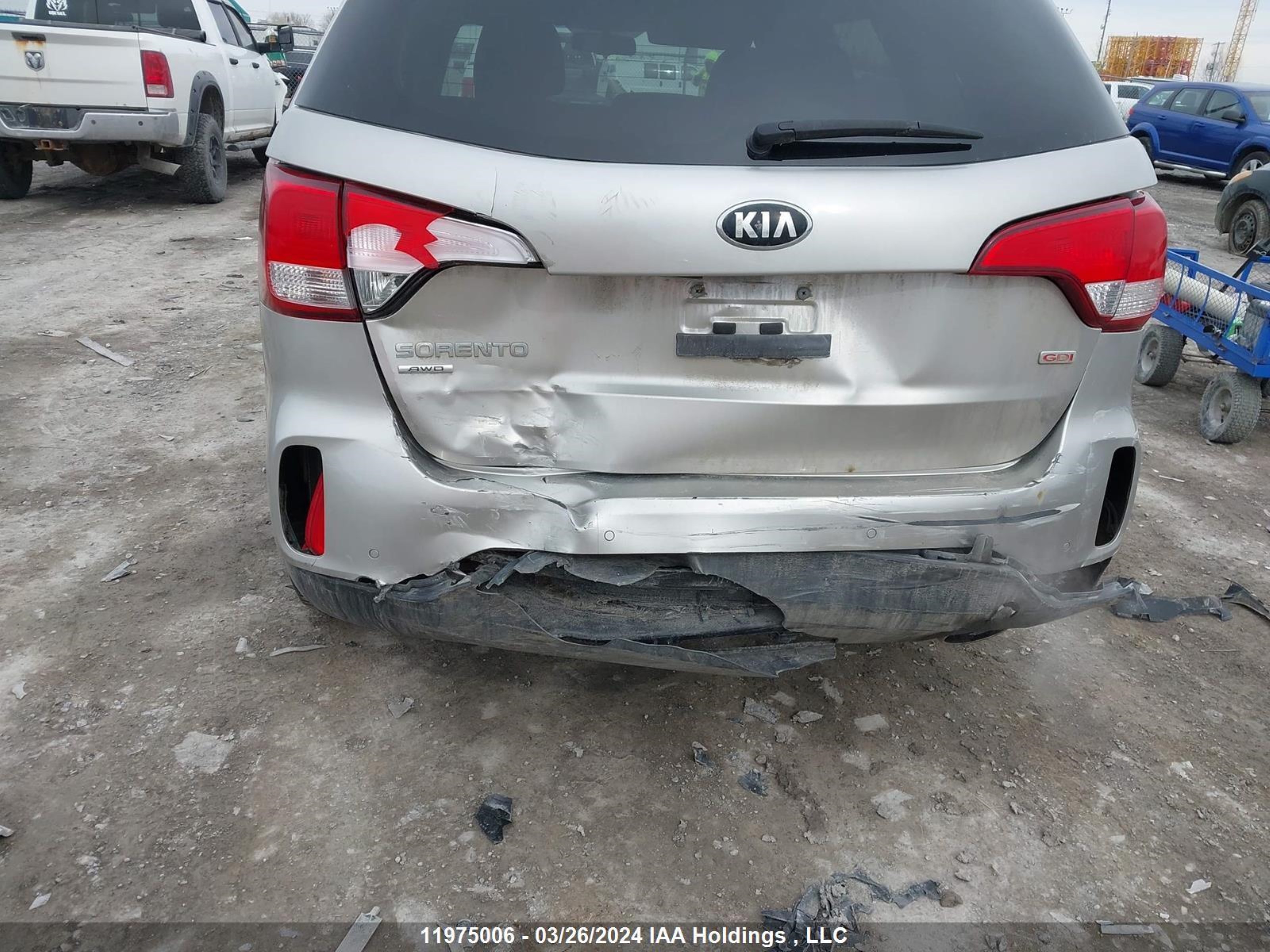 Photo 5 VIN: 5XYKTDA71FG557909 - KIA SORENTO 