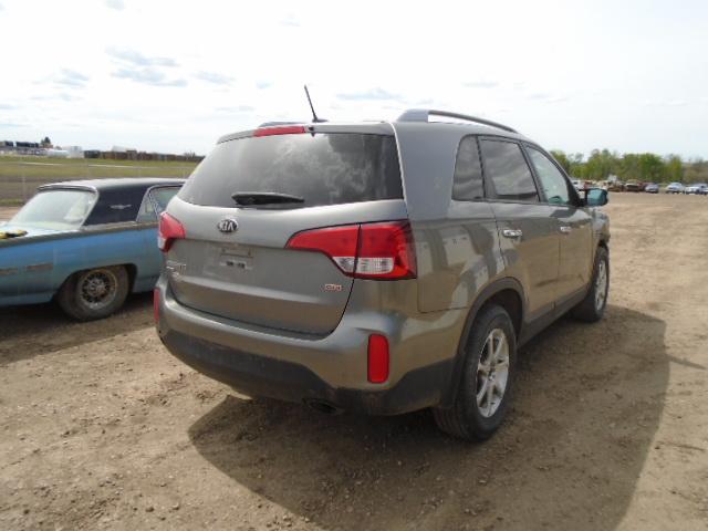 Photo 3 VIN: 5XYKTDA72EG430309 - KIA SORENTO LX 