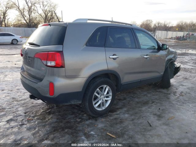 Photo 3 VIN: 5XYKTDA72EG479963 - KIA SORENTO 