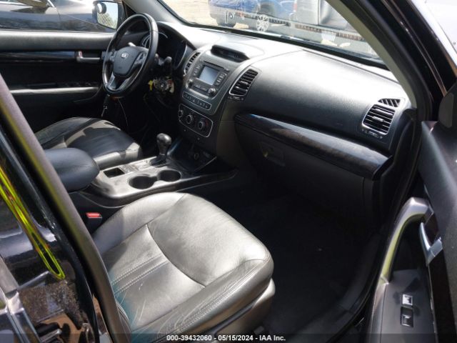 Photo 4 VIN: 5XYKTDA72EG544780 - KIA SORENTO 