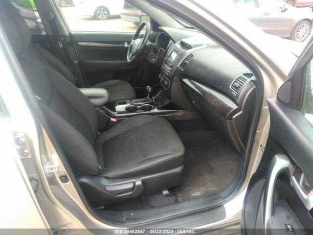 Photo 4 VIN: 5XYKTDA72EG550269 - KIA SORENTO 