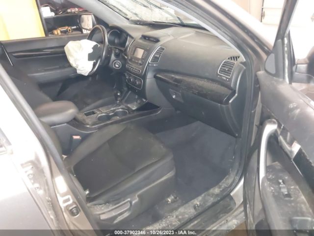 Photo 4 VIN: 5XYKTDA72FG613226 - KIA SORENTO 