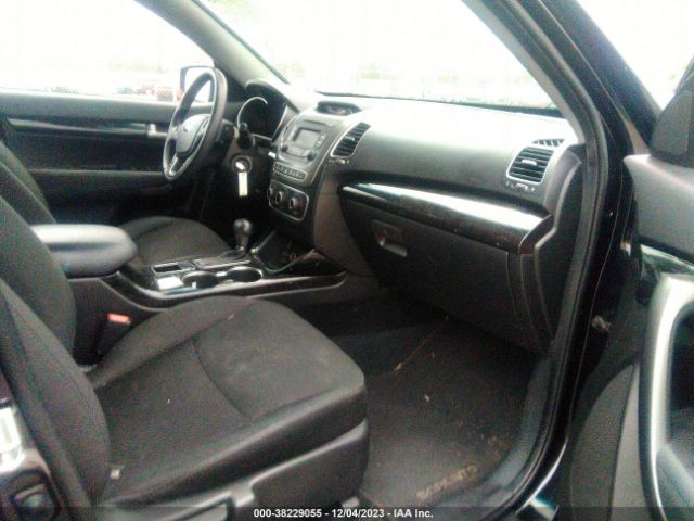 Photo 4 VIN: 5XYKTDA73FG639656 - KIA SORENTO 