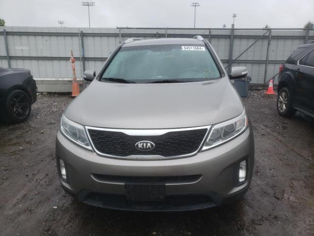 Photo 4 VIN: 5XYKTDA73FG639947 - KIA SORENTO 