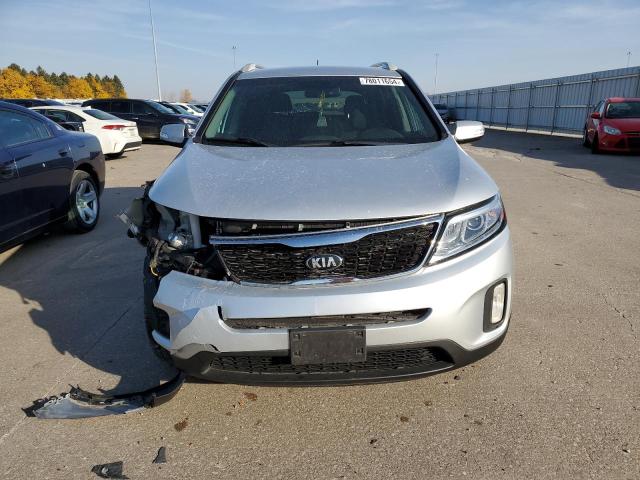 Photo 4 VIN: 5XYKTDA74FG600249 - KIA SORENTO LX 