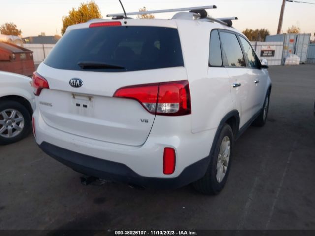 Photo 3 VIN: 5XYKTDA74FG600526 - KIA SORENTO 