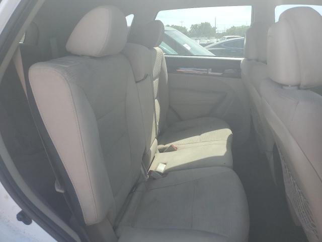 Photo 10 VIN: 5XYKTDA75FG605833 - KIA SORENTO LX 