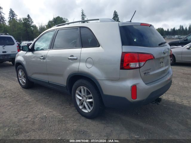 Photo 2 VIN: 5XYKTDA75FG646401 - KIA SORENTO 