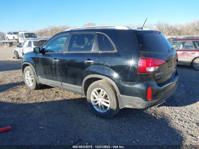 Photo 2 VIN: 5XYKTDA75FG649766 - KIA SORENTO 