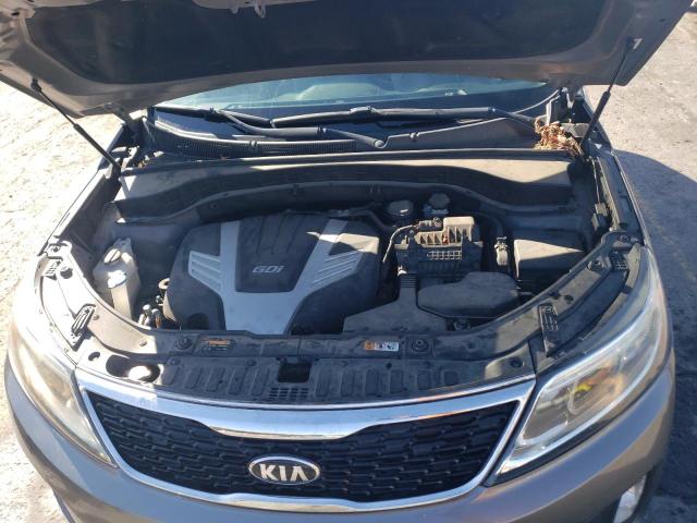 Photo 11 VIN: 5XYKTDA76FG553256 - KIA SORENTO LX 