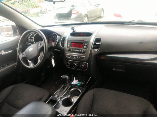 Photo 4 VIN: 5XYKTDA77FG606188 - KIA SORENTO 