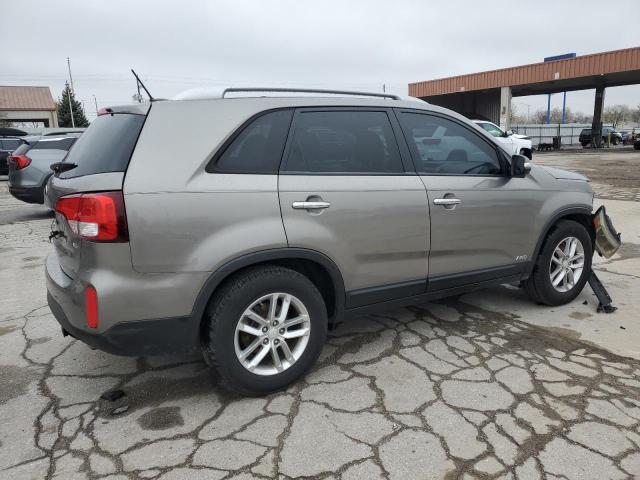 Photo 2 VIN: 5XYKTDA77FG646559 - KIA SORENTO 